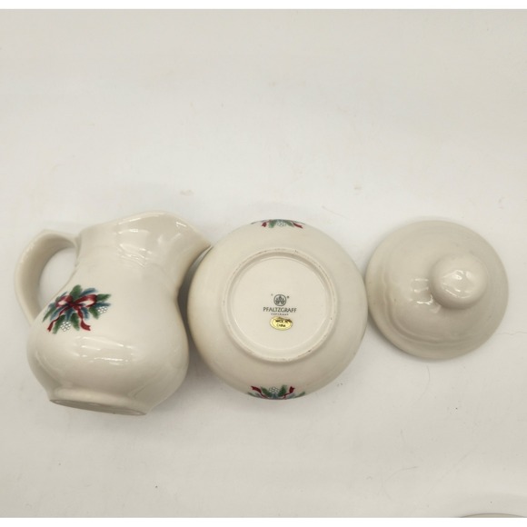 Vintage Pfaltzgraff Red Ribbons Holiday Ceramic Creamer and Sugar Bowl Set - Picture 8 of 8